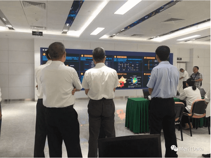 大數(shù)據(jù)分析與應(yīng)用實(shí)驗(yàn)室