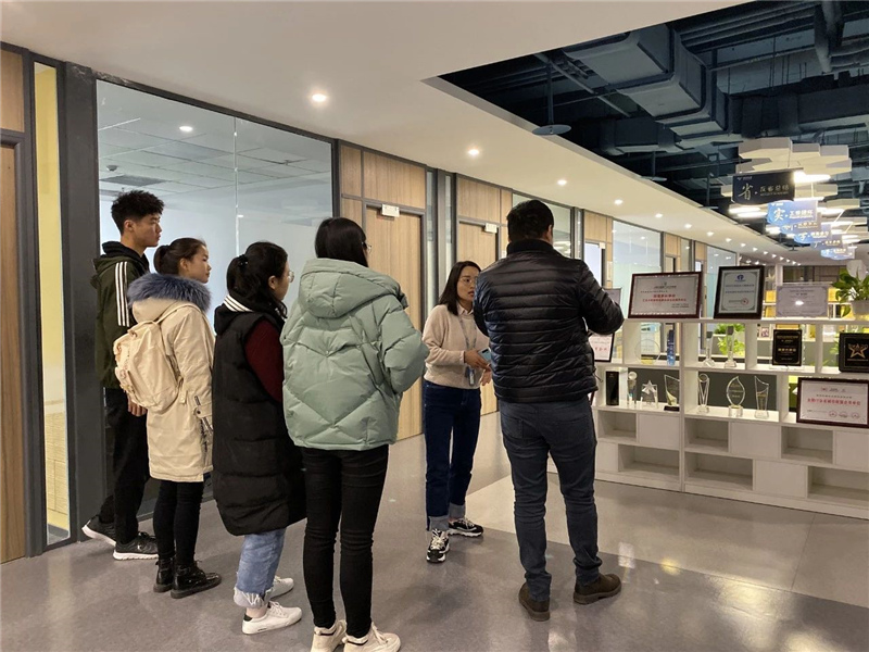 美林數(shù)據(jù)榮譽墻