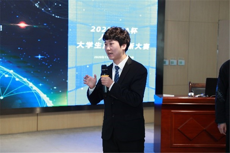 人工智能大賽賽隊(duì)現(xiàn)場(chǎng)演示風(fēng)采