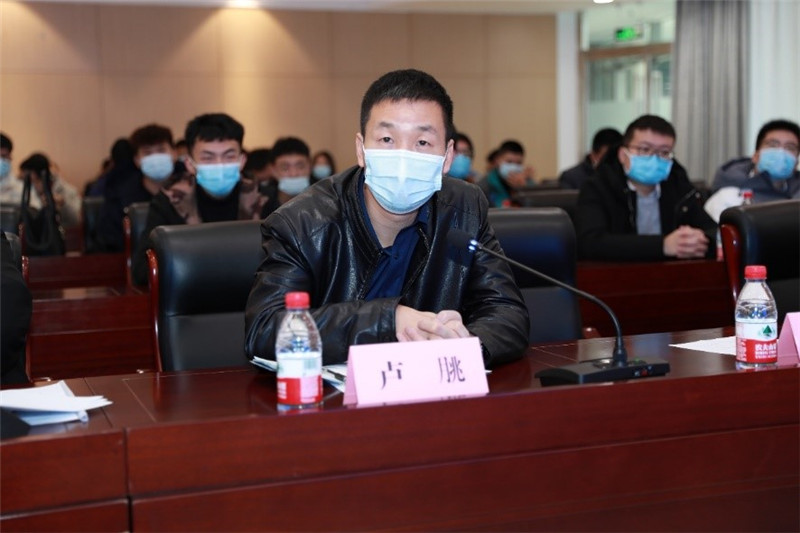 北京大學(xué)數(shù)學(xué)科學(xué)學(xué)院副教授、博士生導(dǎo)師盧朓